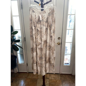 WHITE HOUSE BLACK MARKET MAXI SKIRT SIZE 8